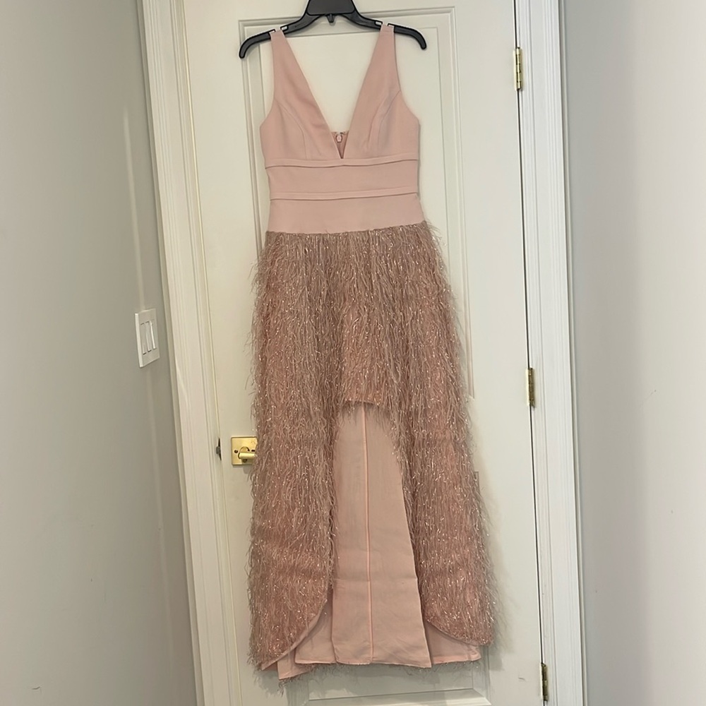 NWT BCBG Maxazria Bare Pink Feathered Evening Dress Size 2